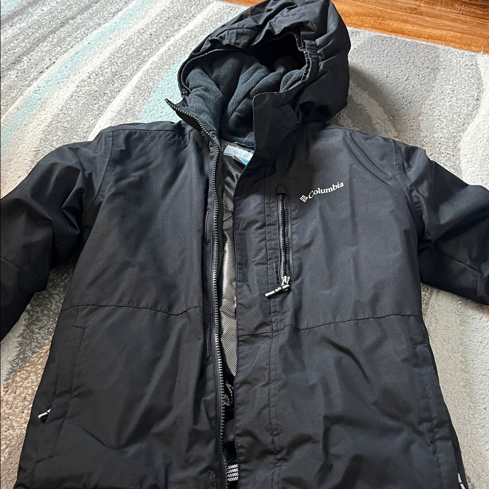 Columbia Black Hooded Outdoor Jacket with Chest Zip Pocket